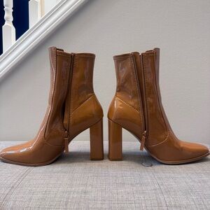 Aldo Audrella Patent Leather Ankle Boot Bootie Size 10